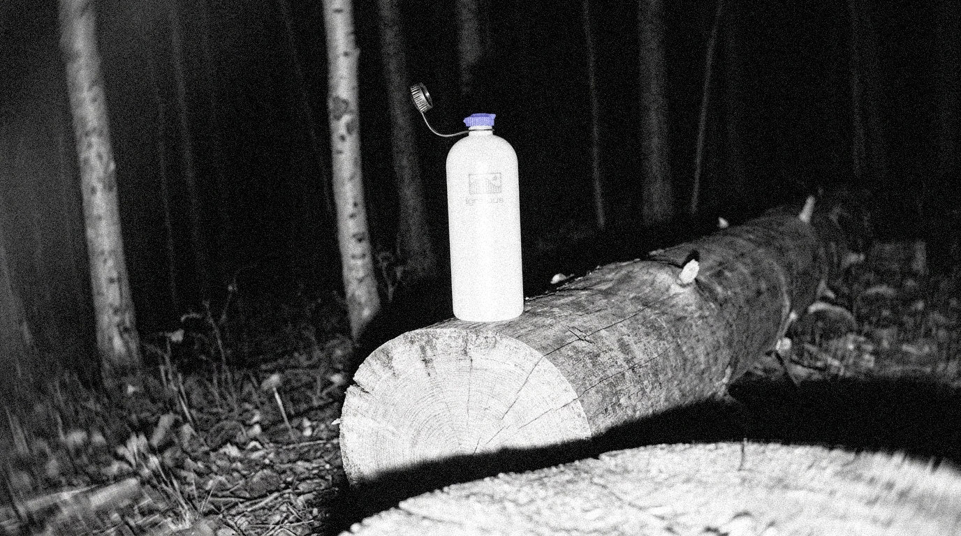 How to Use a Backpacking Bidet (Without Making a Mess)